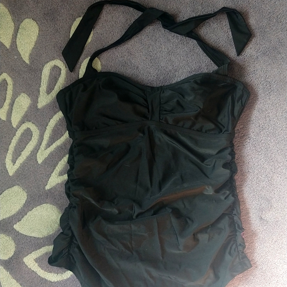 Athleta black swim tankini 38 B/C